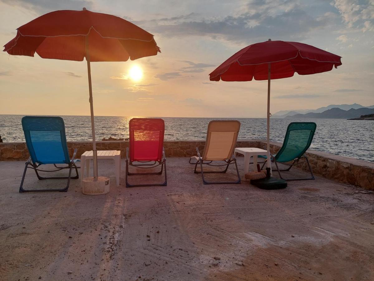 Beach Apartment With Beach Chairs N.1 Utjeha Dış mekan fotoğraf