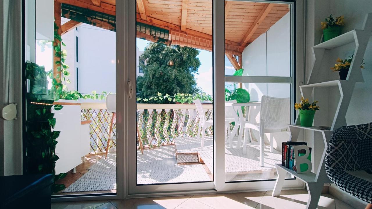 Beach Apartment With Beach Chairs N.1 Utjeha Dış mekan fotoğraf