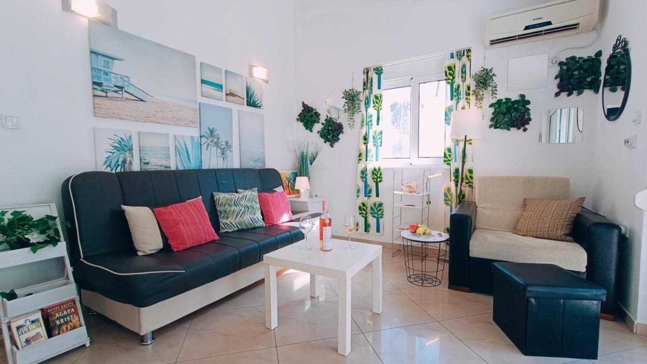 Beach Apartment With Beach Chairs N.1 Utjeha Dış mekan fotoğraf