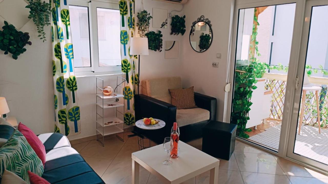 Beach Apartment With Beach Chairs N.1 Utjeha Dış mekan fotoğraf